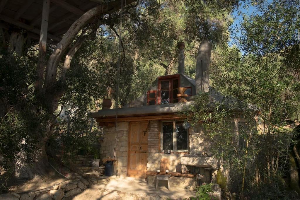 Вилла Margaritis'S Treehouse Парамонас Экстерьер фото